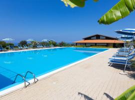Agriresidence Ninea - First row with seaview, apartment in Capo Vaticano