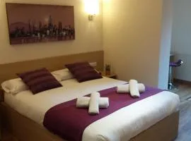 Hostal Barcelona Travel