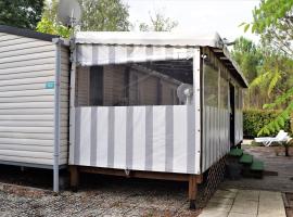 Spacieux Mobil-home N°502 - 2 chambres - dans Camping 4 * แกลมปิ้งในGastes