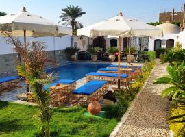 CASA LOKO Guest House, affittacamere a Luxor