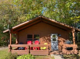 Adventures East Cottages and Campground, turistično naselje v mestu Baddeck Inlet