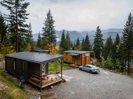 Golden Tiny Homes, pet-friendly hotel in Golden