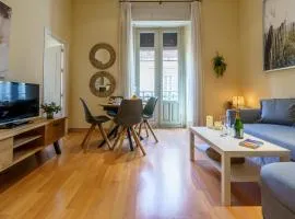 Bright two-bedroom apartment in the historic center