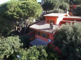Viesnīca Villa con giardino vista mare pilsētā Santa Luria