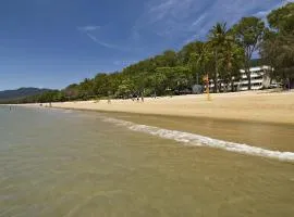 On Palm Cove Beachfront Apartments