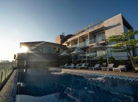 Grandia Hotel, hotel em Bandung Wetan, Bandung