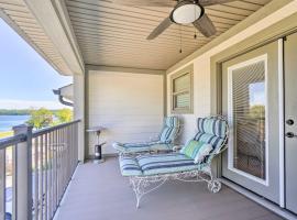 Lakefront Boating Getaway in Spring City!, hotel a Spring City
