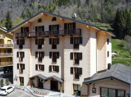 Hotel Cristallo: Alagna Valsesia'da bir otel