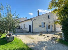 Domaine de la Laigne - Spa, hotel v mestu Asnières-la-Giraud