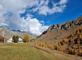 Hotel Sonne Fex Alpine Hideaway، فندق في سيلس ماريا