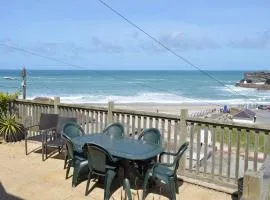 Sea Spray - Pet Friendly Self Catering Holidays Portreath, Cornwall