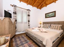 Villa Suzana, hotel with parking in Mikros Prinos