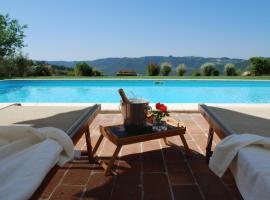 Il Poggiolo di Parrano, hotel com piscina em Parrano