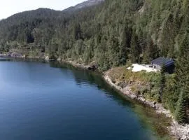 Modalen Fjord Cottage