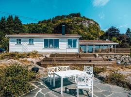 Gorgeous Home In Farsund With Kitchen, alquiler vacacional en la playa en Farsund