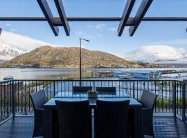 Absolute Lakefront Location - 3 bedroom apartment, apartment in Queenstown