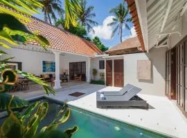 Villa Toru - Stylish luxury in Legian, tranquil location, walk to beach
