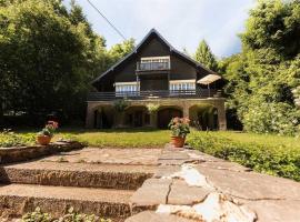 Jagdhaus am Bach, casa o chalet en Waldhölzbach