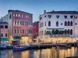 NH Venezia Santa Lucia: Venedik'te bir otel