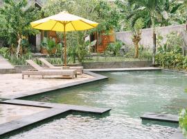 Lullabi Lumbung Villa by The Lavana, hotel met zwembaden in Lajor