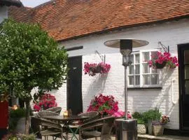 THE SARACENS HEAD INN