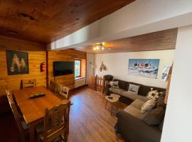 Viesnīca LE BLIZZARD Bel appartement avec grande terrasse dans vieille ferme de montagne rénovée pilsētā Lezora