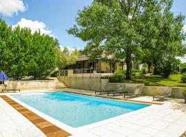 Cozy Home In St, Aubin De Cadelech With Outdoor Swimming Pool, cottage sa Lalandusse