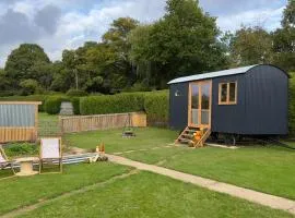 Shepherds Hut at Cedar Gables