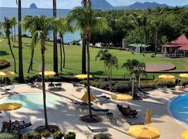 SUPERBE STUDIO MARTINIQUE VUE ROCHER DU DIAMANT, lejlighedshotel i Sainte-Luce