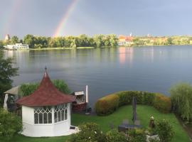 Ferienzimmer am See，拉策堡的飯店