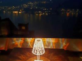 Luxury Room La Terrazza sul Lago di Como, hostal o pensió a Blevio