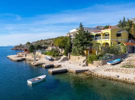 Cozy Apartment In Lukovo Sugarje, khách sạn ở Barić Draga