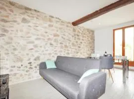 Nice Apartment In Capendu With Kitchen