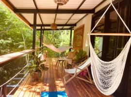 Agora at Playa Maderas - Surf House, Cabanas and Casitas, location près de la plage à El Plantel