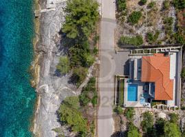 Cozy Home In Prigradica With Outdoor Swimming Pool, luxury hotel in Prigradica