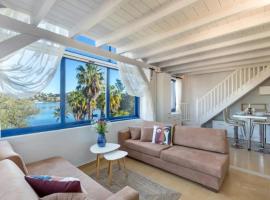 Govino Bay Luxury Beach Loft Apartment, villa in Danilia