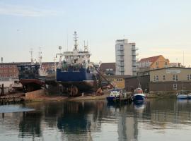 Seafront Hotel, hotel in Hirtshals