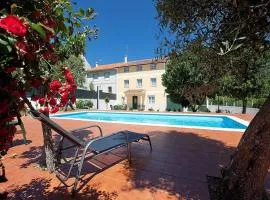 House - 6 Bedrooms with Pool - 0126
