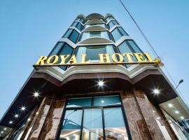 Hotel Royal – hotel z parkingiem w mieście Ðồng Lư