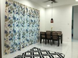 Aisy Guest House - MUSLlM Only, holiday home in Kangar