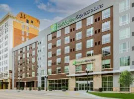 Holiday Inn Express & Suites - Lincoln Downtown , an IHG Hotel
