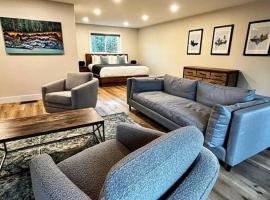 Two Bedroom House by Snow Valley Lodging, hotel a Fernie