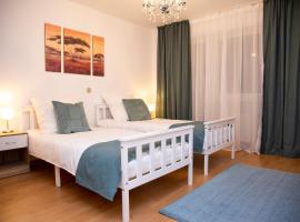 Große Wohnung, 100 qm mit Terrasse, hotel sa parkingom u gradu Alcenau