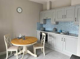 Erne Getaway No.6 Brand new 1 bed apartment, khách sạn gần Lâu đài Enniskillen, Enniskillen