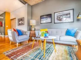 New Distinctive Historical Unit from 5 Star Host