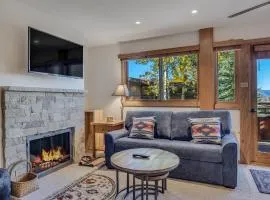 Laurelwood Condominiums 106
