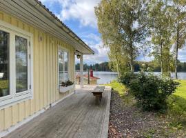 Holiday home BENGTSFORS VII, hotel con estacionamiento en Bengtsfors
