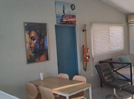 Lugo`s guest room, séjour chez l'habitant à Punta Cana