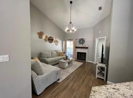 Mid City Condo, hotel cerca de Universidad Oakwood, Huntsville