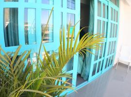 AQUAMARINE PARACAS Beach Hostal, hotell i Paracas